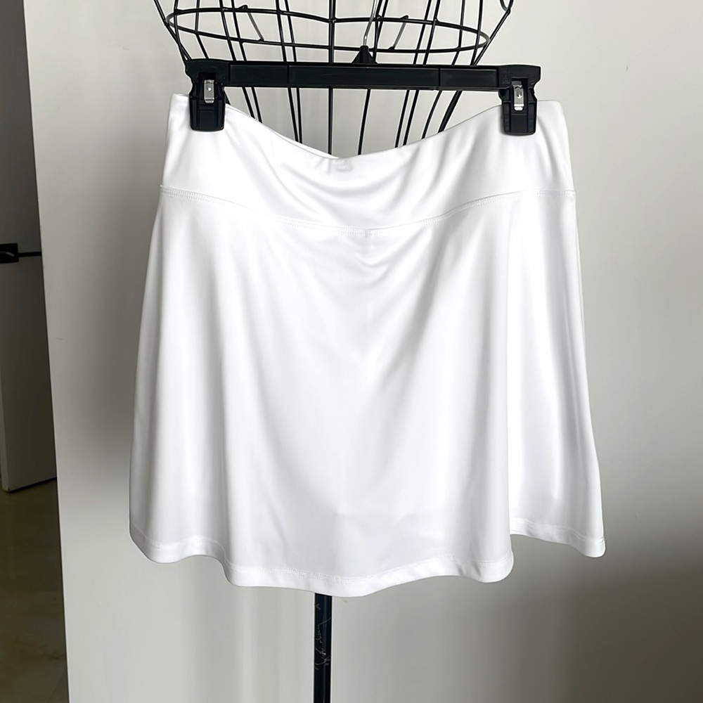 NWT IRONWOOD WHITE SKORT